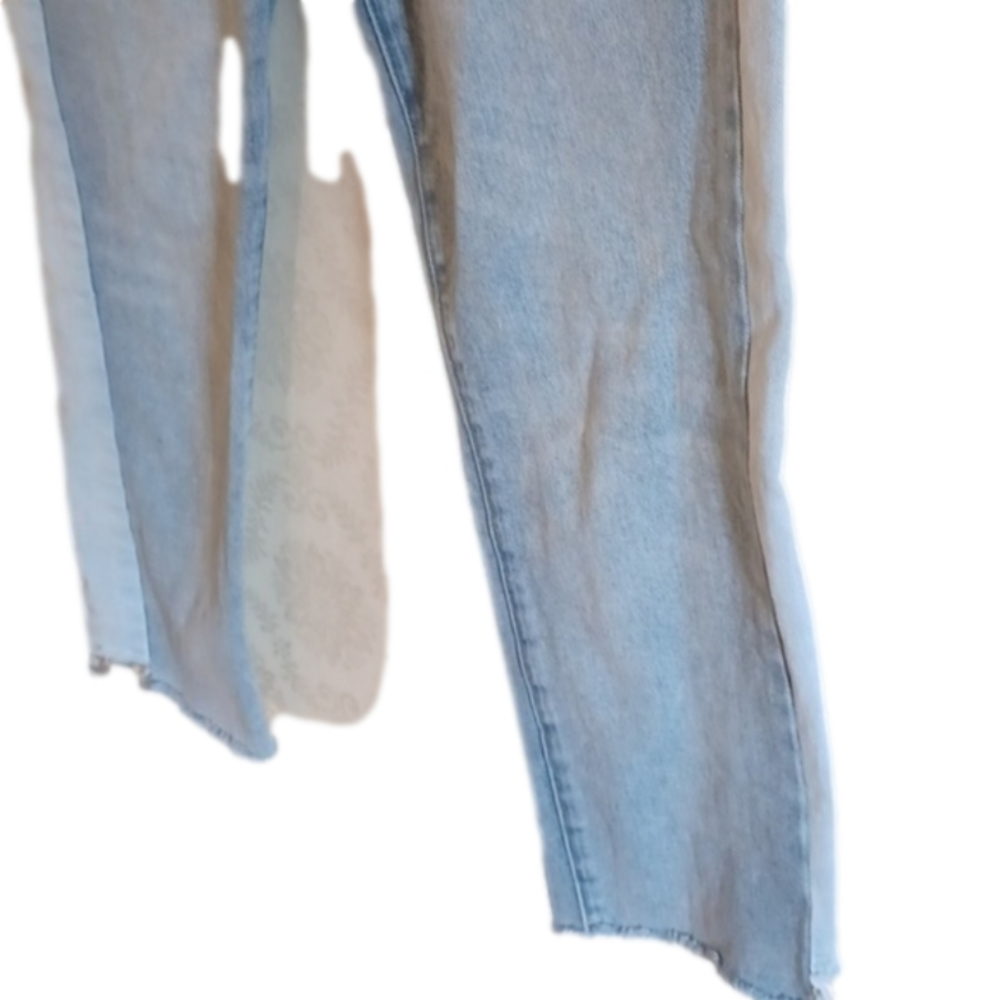 PACSUN lightwash Mom jeans. Size 28.Great used condition,  no flaws. - Picture 4 of 13
